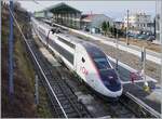 The  inoui TGV 6504 in Evian les Bains is waiting his departur to Paris. 
This is the Euroduplex N° 804.

12.01.2022