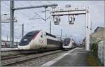 At platform B in Annemasse, SNCF TGV Rame (trainset) 716—having arrived as TGV inOui 6482 from St-Gervais-les-Bains-Le Fayet—awaits its departure for Paris Gare de Lyon, while TGV trainset