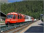 The TMR/SNCF BD eh 4/8 N° 801/802 (94 87 0000 802-2 F SNCF) by his stop Montroc Le Planet.