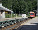 The SNCF ZRx 1853 (94 87 0001 853-8 F-SNCF) on the way from Vallorcine to St-Gervais Les Bains Le Fayette is arriving at the Station of Montroc Le Planet.

20.07.2021