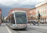 Picture 3: ... and runs with the energy form the accumulator over the Massna Place without electric lines! 
The Trams in Nice are very nice!
18.04.2009