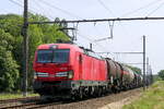 La DB Cargo 193 328 con un tren cisterna desde Alemania hasta el puerto de Amberes.