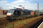 On 9 August 2013 LOCON 189 984 hauls a container train through Boxtel.