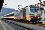 Extra service: deputising for an unavailable Flirt EMU, Lokomotion 193 772 has ended the München-->Kufstein service of Meridian at Kufstein on 3 April 2017.