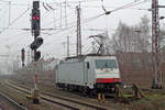 On 29 December 2018 Macquarie 186 137 stands at Osnabrück Hbf.