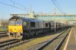 MRCE DE 685 hauls a VTG coal train through Boxtel on 6 December 2014.