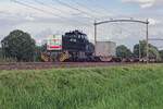 RTB 1555 hauls a container train through Oisterwijk on 28 June 2019.