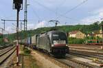 On 4 June 2009 TX Log U2-099 hauls a container train through Treuchtlingen.