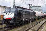 MRCE 189 095 hauls an LNG block train through Würzburg Hbf on 15 September 2015.
