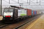 On 23 December 2012 RTB 189 103 hauls the Blerick-shuttle through Eindhoven.