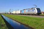 RTB 186 300 'ANTWERPEN' hauls the PCC intermodal shuttle train through Valburg on 8 February 2023.