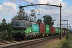 RTB Cargo 193 756 hauls a container train from Blerick through Hulten toward Kijfhoek on 21 August 2025.