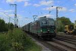 TX Log 193 252 hauls a box train through Salzbergen on 26 April 2025.