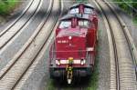 EfW 203 006 passes under the bridge near the University of Duisburg on 11 May 2012.