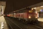 DB 218 447+N-wagens+218 452 arrives at Hannover Hbf