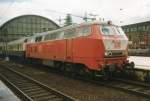 On 26 May 2002 218 277 stands at Bremen Hbf.