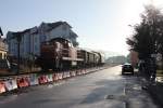 294-577-2 drives with a short freight train to a steel plant in Dillenburg.13.11.13
