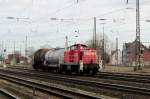 Two tank wagons were shunted by 294 860 at Oberhausen Osterfeld Sd on 7 January 2014.