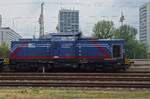 ESL 293 881 stands parked at Dresden Hbf on a grey 23 May 2023.