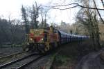 This Mak G1206 carries this freight train  from Oberhausen to Wülfrath - Flandersbach  Dezember 2013