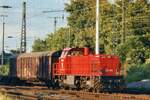La DH44 ha avuto solo un breve periodo con HGK (oggi RheinCargo) ed è vista mentre traina un breve convoglio merci attraverso Köln West la sera del 21 maggio 2005.