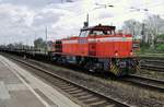 RBH 802 hauls empty stock through Oberhausen-Osterfeld Süd on 9 April 2014.