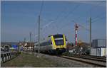 The DB VT 612 605 on the way to Singen by Neunkirch.

25.03.2021