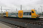 On a rainy 25 September 2025 Trilex VT 650-69 stands in CHeb with a regional train to Plauen (Vogtland). 