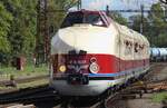 VT 18.16.07 (the other idebtity of VT 18.16.10 that is the other motor coach) enters Kol�n on 18 September 2026, eagerkly awaitedby about sixty train lovers. 