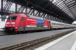 Frog's  perspective of 101 006 -advertising for the Berner Oberland- at Kln Hbf on 28 May 2014.