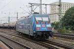 On 25 September 2017, advertiser 101 042 runs round at Dresden Hbf.