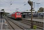 The DB 101 100-6 with an IC in Radolfzell.