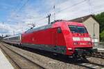 IC to Ulm with 101 084 at the helms passes through Amstettem (Württemberg) on 9 July 2022.