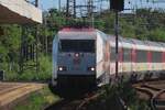DB 101 110 enters Duisburg Hbf with EuroCity 7 to Basel on 16 May 2025.