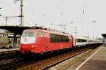 On 13 April 2001 DB 103 103 with Belgian stock passed through Kln-Deutz to form an international train from Cologne via Aachen and Brussels to Oostende.