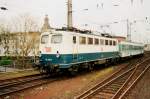 Scanned picture of 110 280 entering Kln Hbf on 13 April 2000.