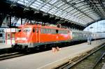 On 18 April 1998 DB 110 396 stands in Köln Hbf.