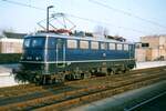 E 10 121 runs round at Venlo on 31 January 1998.