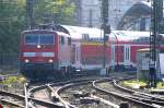 BR 111 leaving the central station in Cologne (Köln). Date: 20. May 2007.