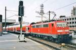 DB 111 081 calls at Hannover Hbf on 28 April 2011.