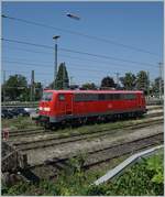 The DB 111 1777-2 and a Zeppelin in Lindau.