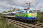 RB37 KrefeldNeuss ziet bijna altijd verrassende locomotieftractie en op 24 september 2026 was de voormalige DB Touristik-loc 111 074 op de rol, hier gezien terwijl hij de RB37 naar Krefeld Hbf duwt