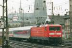 InterRegio to Karlsruhe via Mainz and Darmstadt leaves Kln Hbf on 13 April 2000.