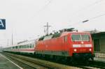 Scanned picture of 120 106 with IC from Berchtesgaden at Freilassing on 26 December 2002.