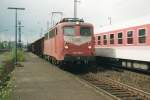 Scanned picture of 140 099 passing through Troisdorf on 13 April 2001.