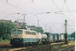 Intermodal train headed by 140 326 passes through Köln West on 21 May 2005.