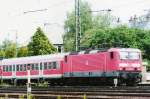 DB 143 035 is about to call at Darmstadt-Kranichstein on 28 May 2007.