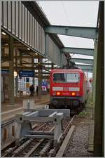 The DB 143 827 in Stuttgart Main Station.
30.11.2014