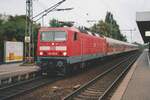 Il 24 maggio 2004 la DB Regio 143 103 effettua una fermata a Elmshorn con un treno locale diretto a Itzehoe. Come per quasi tutti i treni regionali, la trazione con locomotiva è stata sostituita da elettrotreni, automotrici diesel e elettrotreni a batteria.