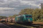 On 27 October 2002 R4C 145-CL-004 hauls an intermodal train through Köln West -and gets photographed about one second too late...